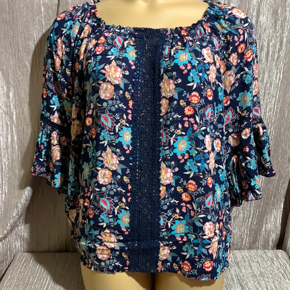 Studio JPR Top Blouse Floral Navy Blue Pink Red Rayon Size L Lace Detail